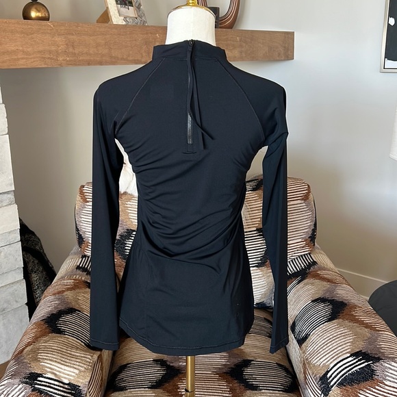 Athleta North Point Rashguard - Picture 6 of 13